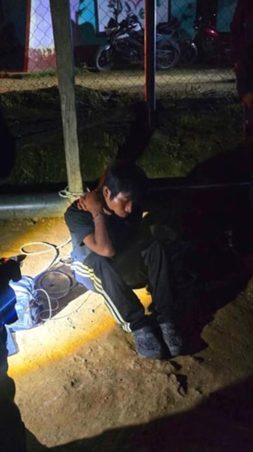 Domingo fue detenido por vecinos tras ser señalado de amenazar con una navaja a varios niños. (Foto: Nuestro Diario)