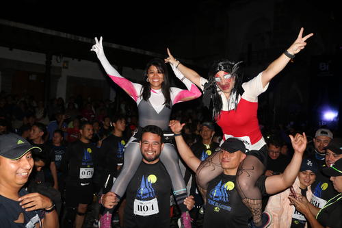 Algunos atletas se inspiran en otros personajes de la televisión para competir, pero la organización pide que sean personajes de leyendas guatemaltecas. (Foto: Miguel López)