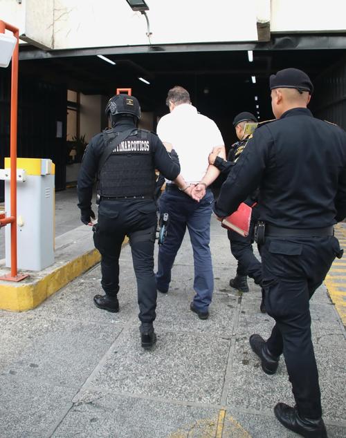 El capturado fue puesto a disposición de las autoridades competentes. (Foto: PNC)