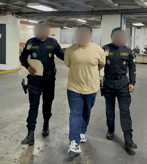 El hombre fue puesto a disposición de un juez. (Foto: PNC)
