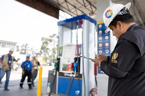 Diaco, gasolineras, Decreto 22-2026, combustibles, exención de impuestos, SAT, Ministerio de Energía y Minas, Plan Centinela, 03