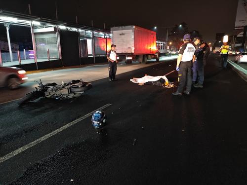 La víctima es un motorista que aún no ha sido identificado. (Foto: CVB)
