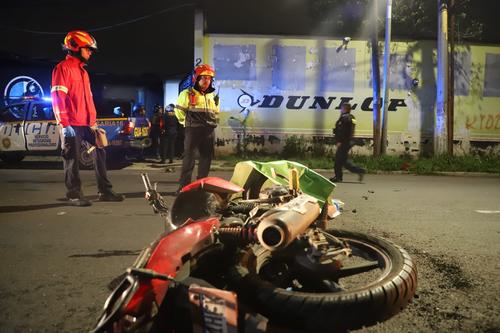 Un motorista perdió la vida tras sufrir un accidente de tránsito. (Foto: CBM)