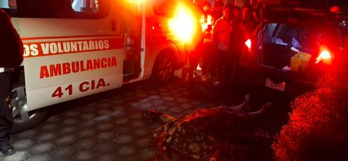 El vehículo continuaba promocionando los productos tras el hecho. (Foto: Bomberos Voluntarios)