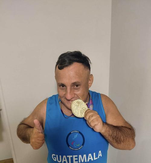 Jimmy Josué Sosa, además de ser atleta, es maestro de educación física. (Foto: Carlos Monroy)
