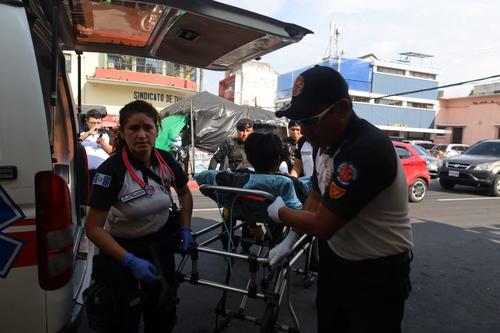 El menor fue ingresado al hospital luego de haber resultado herido en un enfrentamiento contra la PNC esta tarde. (Foto: CVB)