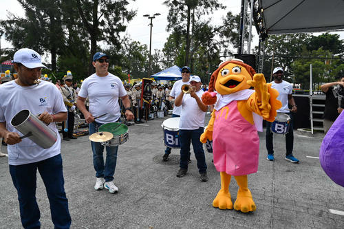 McDonald's, Big Mac, menú, niños, niñez, sonrisas, fiesta, donación, fondos, Guatemala, Soy502