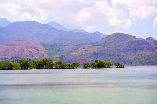 La vista panorámica del lago de Amatitlán es uno de los principales atractivos del sitio. (Foto: Edwards Morales)