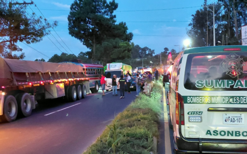 El paso vehicular se ha visto con complicaciones en el área. (Foto: Asonbomd)