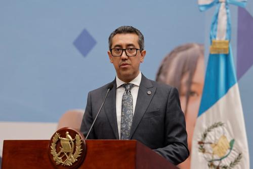 Jonathan Menkos, Bernardo Arévalo, Banco de Guatemala, Corte de Constitucionalidad, Secretaría de Comunicación Social de la Presidencia, amparo provisional, Junta Monetaria, nombramiento del Banguat, 02