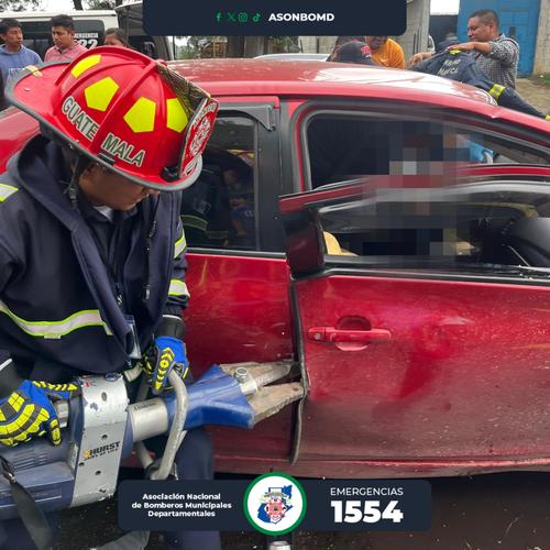 (Foto vía: Bomberos Municipales Departamentales)