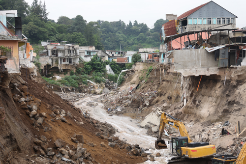 El análisis abarca toda la cuenca del río Pinula para evaluar cómo el crecimiento urbano y condiciones del terreno que modifican el cauce natural del agua. (Foto: CIV)