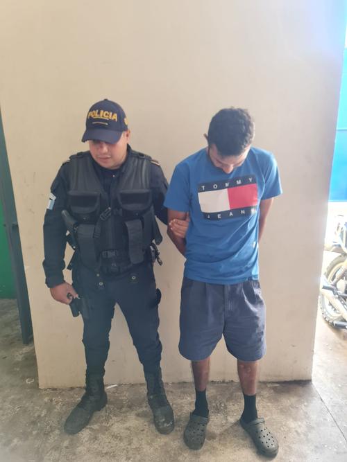 El primer sospechoso fue capturado horas después del crimen. (Foto: PNC)