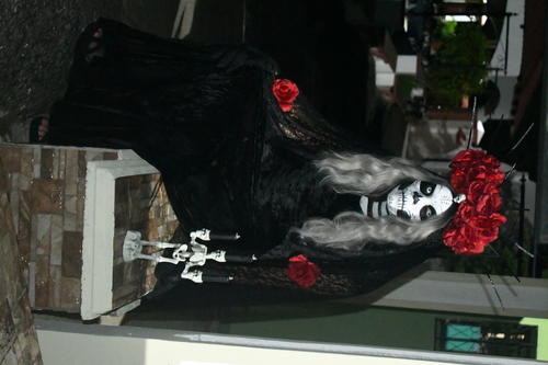 La Catrina se aparece en el cementerio y en lugares donde han surgido hechos de violencia. (Foto: Carlos Monroy)