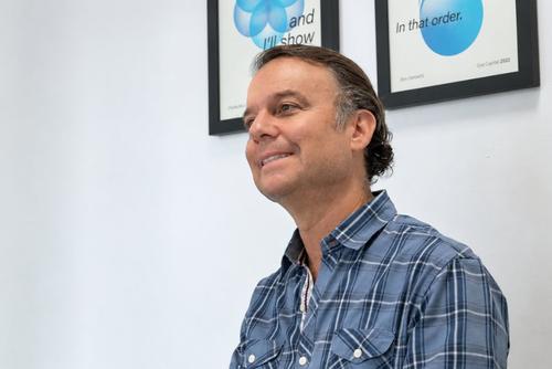 Juan Mini, presidente de Enade 2026, explicó que para cumplir la meta, todas las instituciones deben trabajar en conjunto. (Foto: Edgar Pocón / Colaborador)