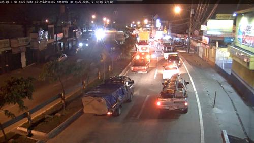 El congestionamiento se extiende desde el kilómetro 14 hacia el norte. (Foto: PMT Guatemala)