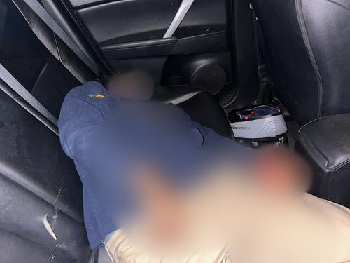 Un hombre de 18 años murió luego de que el vehículo chocara contra un poste. (Foto: PNC)