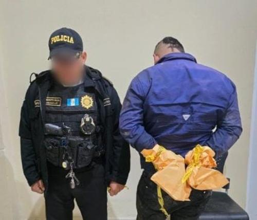 La PNC capturó a un hombre señalado como presunto responsable del ataque armado. (Foto: PNC)