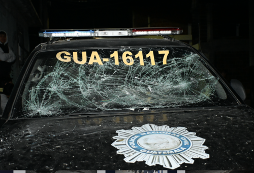Los disturbios comenzaron tras la captura de un hombre señalado por una agresión sexual contra un menor. (Foto: Jose Luis Pos)