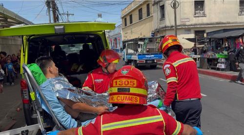 El hombre fue atacado en la zona 16 esta tarde. (Foto: CMB)