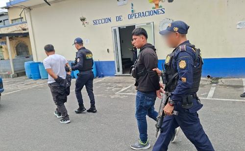 La PNC señala a los hermanos Choc Toz como supuestos responsables del ataque contra Foppa. (Foto: PNC)