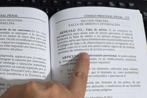Falta de mérito, Código Procesal Penal, Ministerio Público, prisión preventiva, medidas de coerción, apelación, investigación penal, justicia guatemalteca, 02