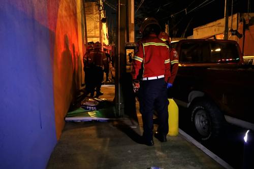 La víctima no ha sido identificada y falleció en el lugar del ataque. (Foto: Bomberos Municipales)