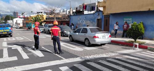 Un hombre de 63 años fue atendido tras un incidente armado. (Foto: Bomberos Municipales)