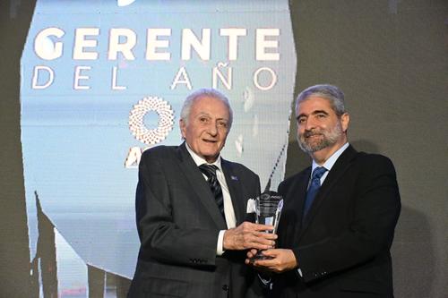 Enrique Neutze Aycinena, presidente del Consejo de Administración, Aseguradora General y Seguros Privanza, ganador en la categoría "Trayectoria Empresarial". (Foto: José Pos/Soy502)