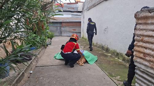 El hombre fue atacado en repetidas ocasiones. (Foto: CMB)