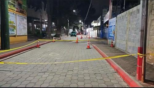 El ataque se extendió hasta las cercanías de un centro comercial, donde quedaron varios casquillos. (Foto: via Noticias de Suchitepéquez)