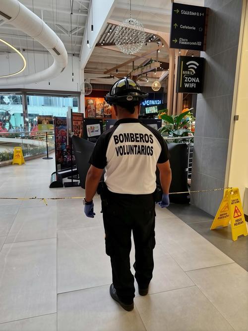 Los socorristas confirmaron que el hombre ya no tenía signos vitales. (Foto: Bomberos Voluntarios)