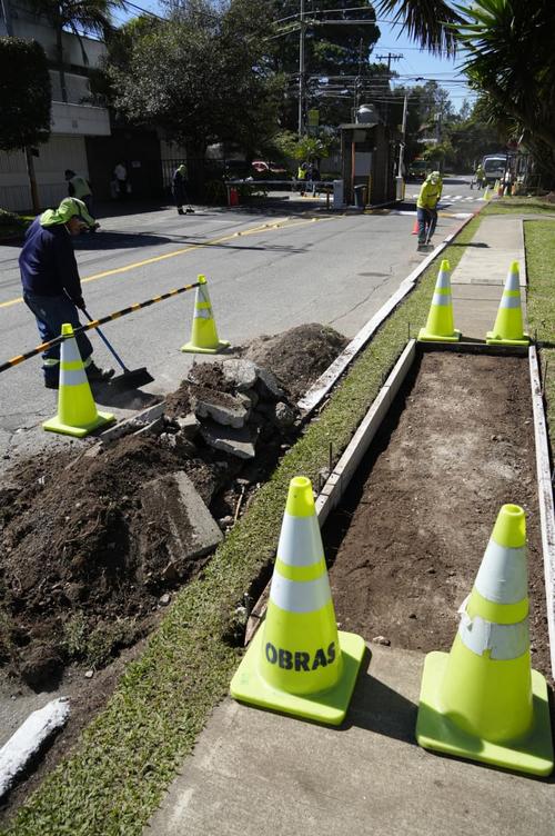 Los trabajos también incluyen la recuperación de áreas peatonales para la seguridad de los vecinos. (Foto: Wilder López/Soy502)