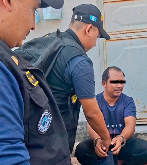 Oswaldo Orruego fue capturado frente al centro de salud de la zona 1 de Masagua, Escuintla. (Foto: PNC)