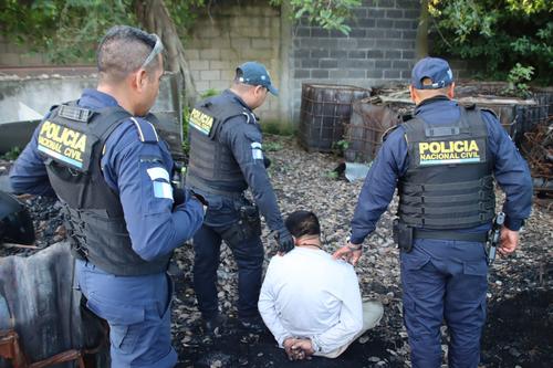 Capturan a sospechoso y recuperan cisterna con 9 mil galones de combustible. (Foto: PNC)