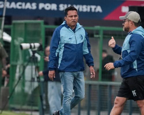 Villatoro es el favorito de los altos mandos, pero el DT chapín tiene contrato en Cartaginés y descartó irse a mitad de temporada. (Foto: Cartaginés)