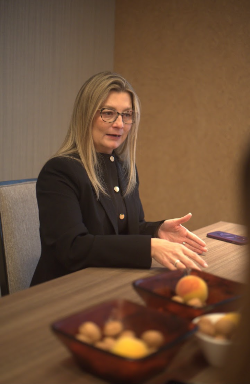 La especialista Rebeca Cáceres explicó los nuevos tratamientos para el cáncer de próstata. (Foto: Bayer)