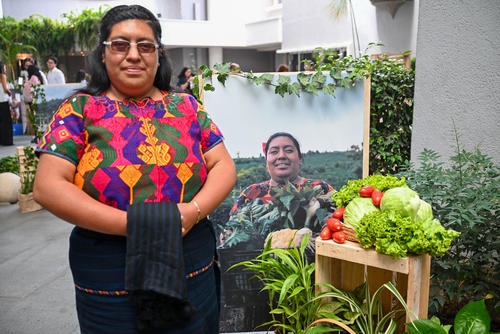 Fundación Pepsico, Echar Raíces, familias, alimentaria, nutricional, emprendimientos, huertos, gallineros, Guatemala, Soy502