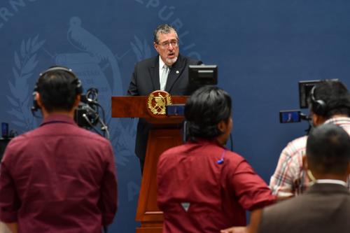 Bernardo Arévalo, subsidio al diésel, precio del diésel, combustibles, Congreso de la República, Ejecutivo, canasta básica, transporte público, 02