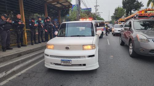 El cuerpo de la víctima quedó en el interior del taxi no autorizado. (Foto: Jorge Senté/Colaborador)