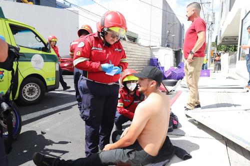 Uno de los pilotos fue asistido al presentar crisis nerviosa. (Foto: CBM)