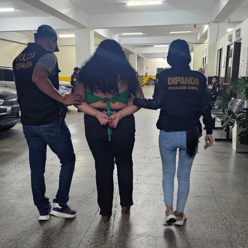 La mujer fue puesta a disposición de la justicia. (Foto: PNC)