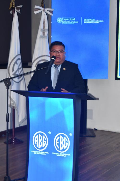 Noticias, Guatemala, Soy502, Asociación Bancaria de Guatemala, Escuela Bancaria, Universidad Rafael Landivar
