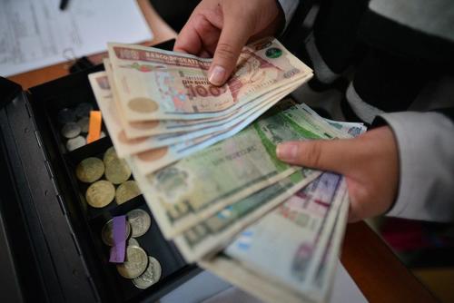 Trabajadores, empleadores y Gobierno participarán en la siguiente etapa sobre análisis para definir el salario mínimo que regirá en 2027. (Foto ilustrativa: Shutterstock)
