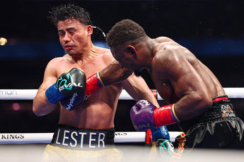 Léster y Mbilli protagonizaron una intensa pelea en Las Vegas el 13 de septiembre del año pasado. (Foto: AFP)