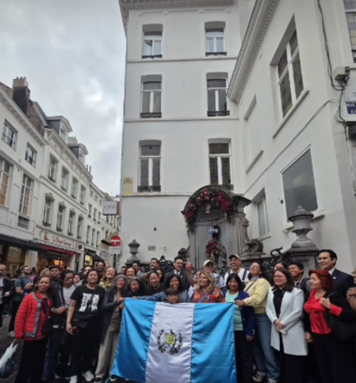 Manneken Pis, Bruselas, indumentaria maya, Todos Santos, Cuchumatan, Guatemala, Soy502, noticias 3