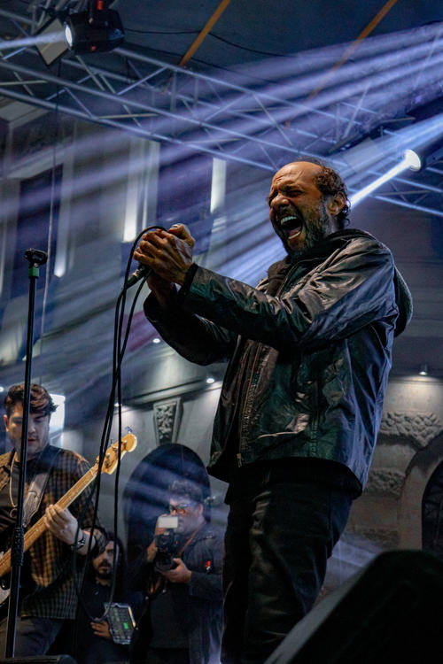 Giovanni Pinzón cantó a todo pulmón los éxitos de Bohemia Suburbana. (Foto: Erick Colop)