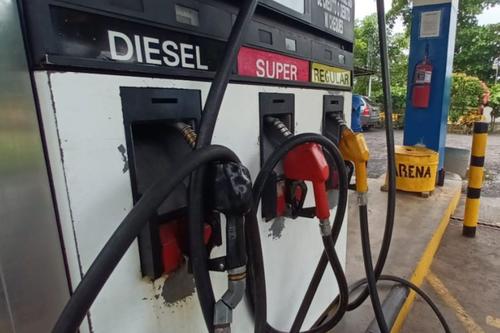 Combustibles, gasolina superior, gasolina regular, diésel, IDP, IVA, Congreso, impuestos, Soy502, Guatemala, Noticias, 02