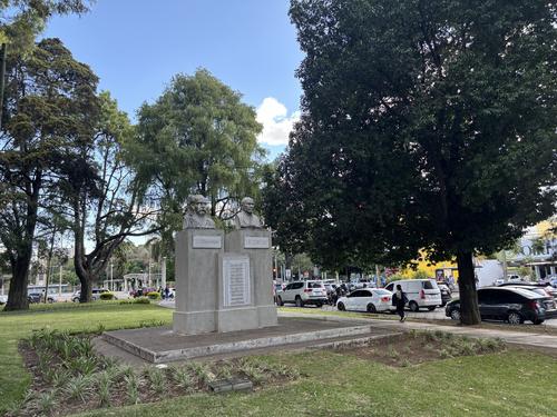 El monumento reúne a los creadores de la música y letra del Himno Nacional de Guatemala. (Foto: Alejandra Sánchez)