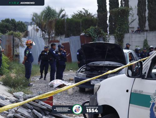 El hombre se bajó del vehículo para revisarlo y terminó sin vida. (Foto: Asonbomd)